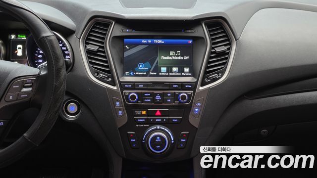 Hyundai Santafe 2018 — photo 29
