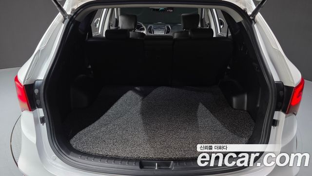 Hyundai Santafe 2018 — photo 32