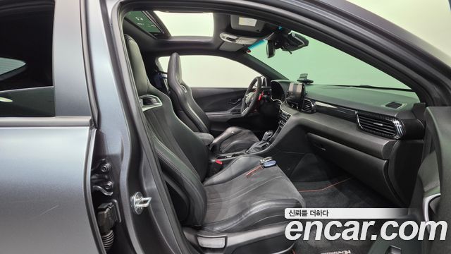 Hyundai Veloster 2021 — photo 13