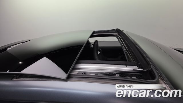 Hyundai Veloster 2021 — photo 17