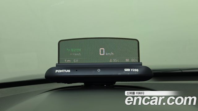 Hyundai Veloster 2021 — photo 18