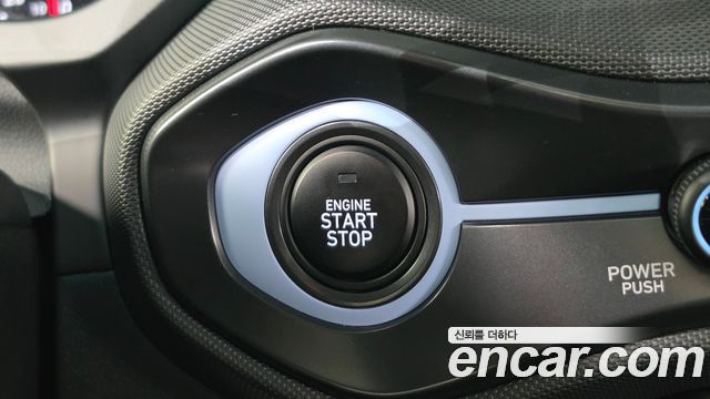 Hyundai Veloster 2021 — photo 24
