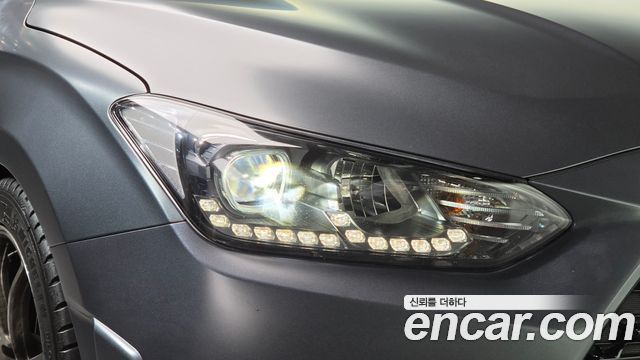 Hyundai Veloster 2021 — photo 8