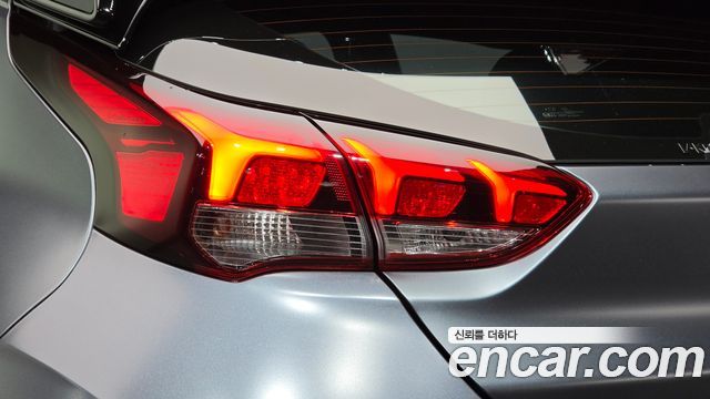 Hyundai Veloster 2021 — photo 9