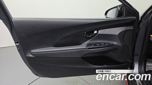 Hyundai Veloster 2021 — photo 14