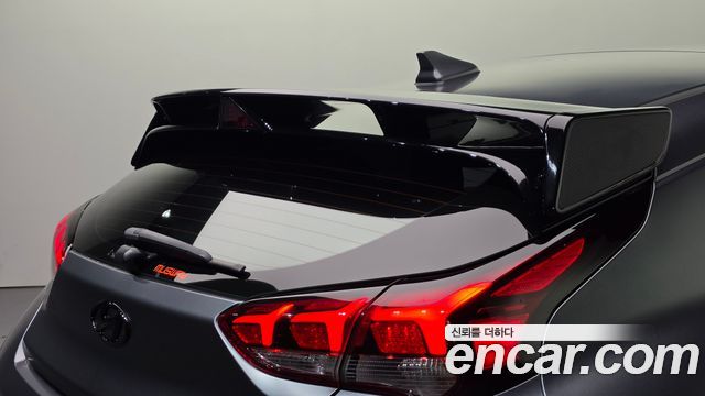 Hyundai Veloster 2021 — photo 32