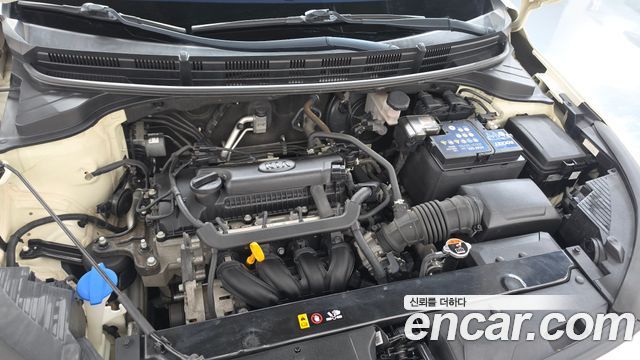 Kia Stonic 2018 — photo 6