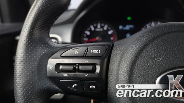 Kia Stonic 2018 — photo 23