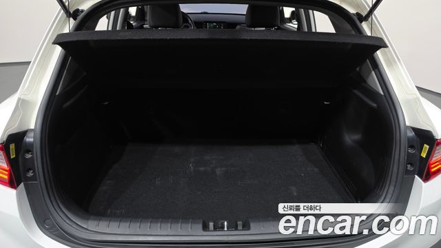 Kia Stonic 2018 — photo 24
