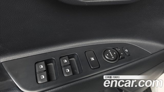 Kia Stonic 2018 — photo 29