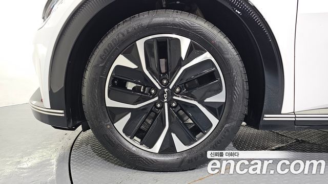 Kia EV6 2023 — photo 5