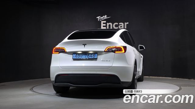 Tesla Model Y 2022 — photo 4