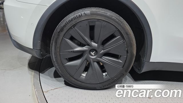 Tesla Model Y 2022 — photo 5
