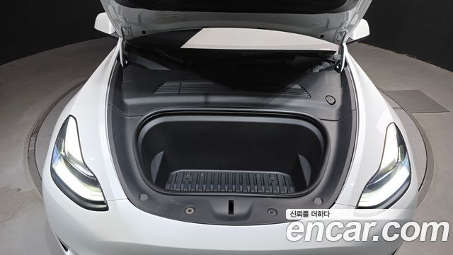 Tesla Model Y 2022 — photo 6