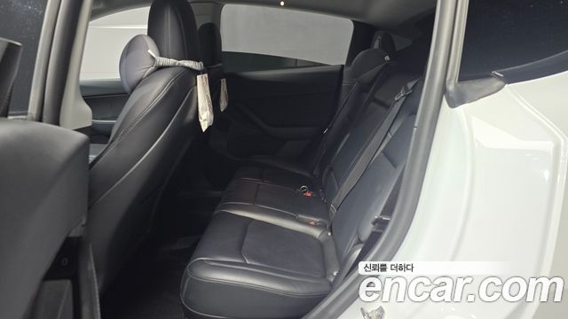 Tesla Model Y 2022 — photo 18
