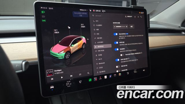 Tesla Model Y 2022 — photo 22