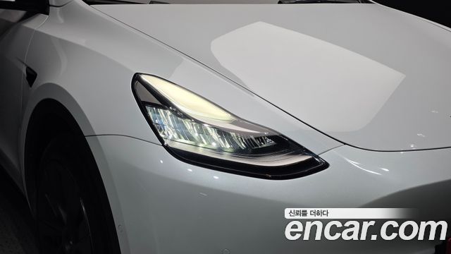 Tesla Model Y 2022 — photo 8