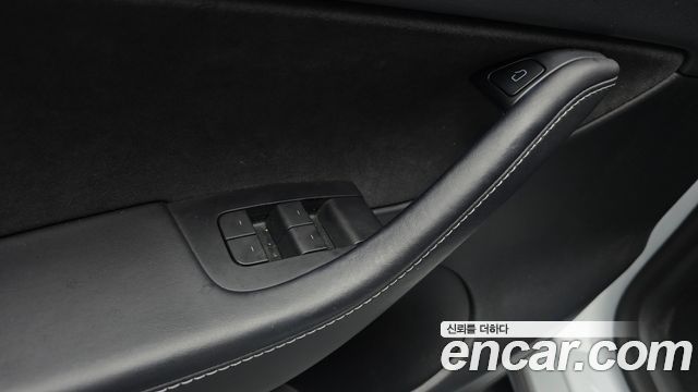 Tesla Model Y 2022 — photo 27