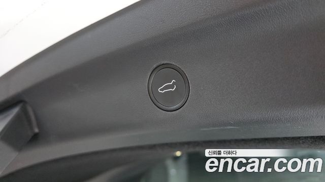 Tesla Model Y 2022 — photo 29