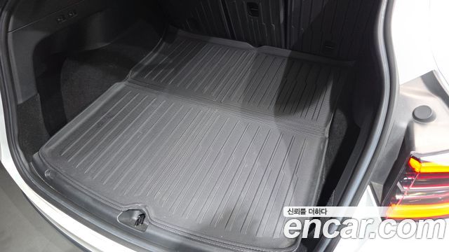 Tesla Model Y 2022 — photo 30