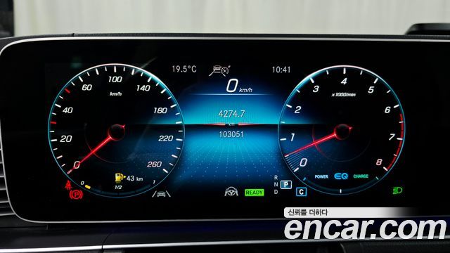 Mercedes-Benz GLE-Class 2021 — photo 11