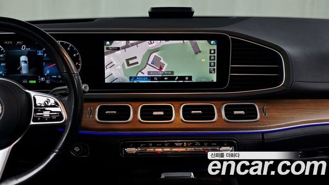 Mercedes-Benz GLE-Class 2021 — photo 19