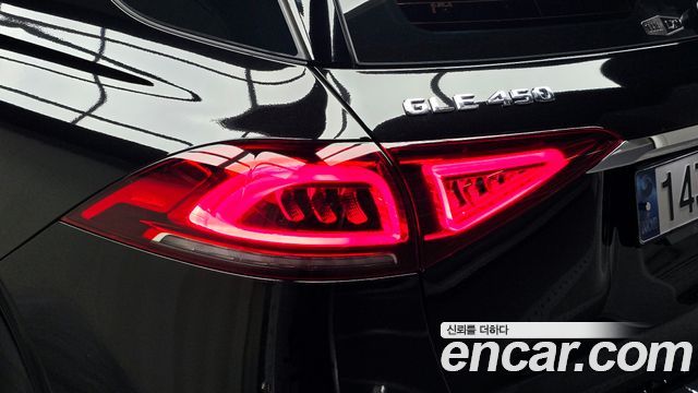 Mercedes-Benz GLE-Class 2021 — photo 9