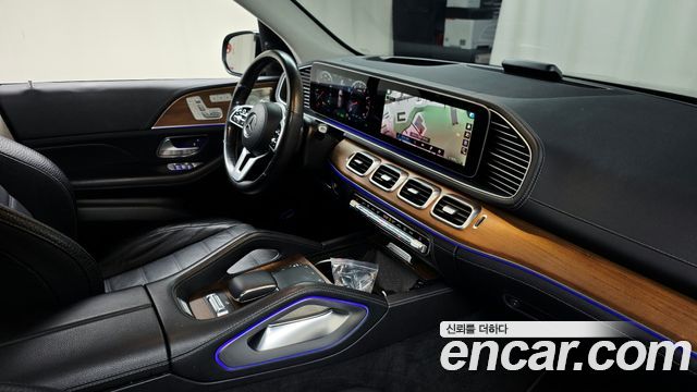 Mercedes-Benz GLE-Class 2021 — photo 28