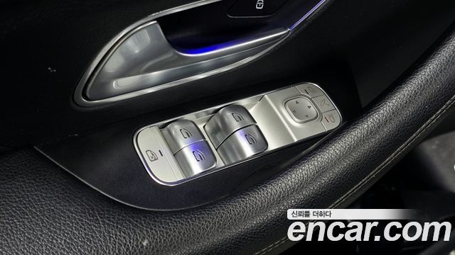 Mercedes-Benz GLE-Class 2021 — photo 30