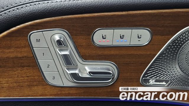 Mercedes-Benz GLE-Class 2021 — photo 36