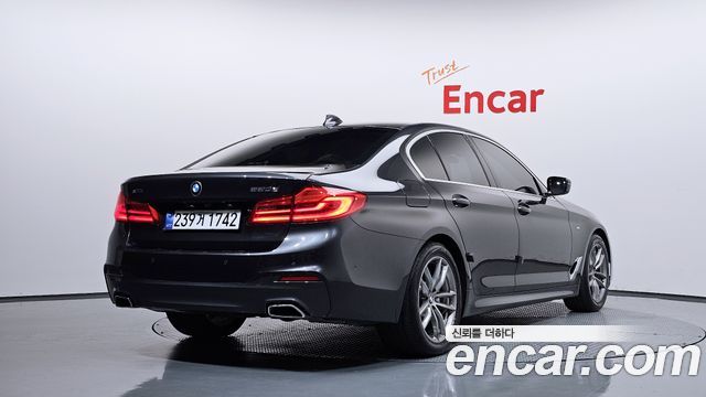 BMW 5-Series 2020 — photo 2