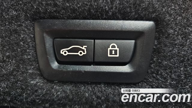 BMW 5-Series 2020 — photo 19