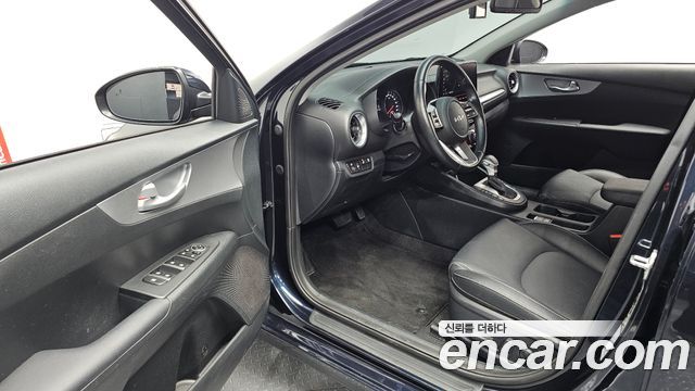 Kia K3 2024 — photo 13