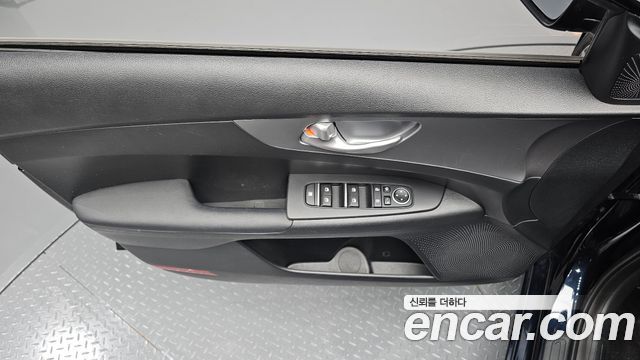 Kia K3 2024 — photo 14