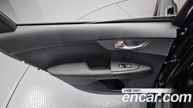 Kia K3 2024 — photo 15