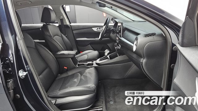 Kia K3 2024 — photo 16