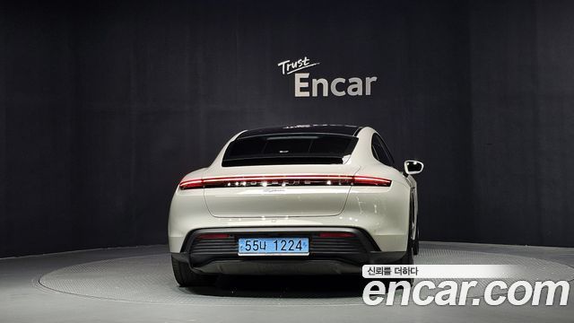 Porsche Taycan 2023 — photo 4