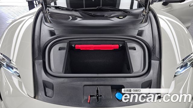 Porsche Taycan 2023 — photo 6