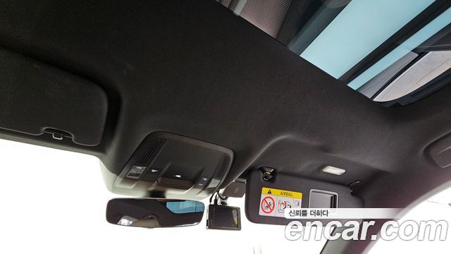 Porsche Taycan 2023 — photo 29
