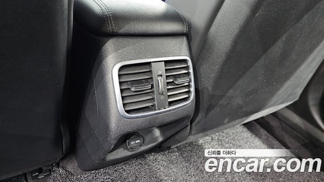 Kia K5 2018 — photo 18