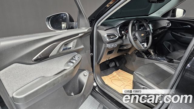 Chevrolet Korea Trailblazer 2023 — photo 13