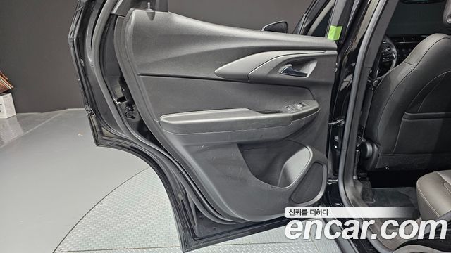 Chevrolet Korea Trailblazer 2023 — photo 14