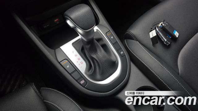 Kia K3 2023 — photo 12