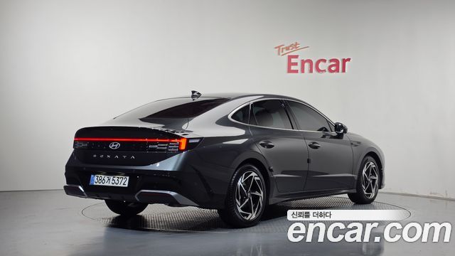 Hyundai Sonata 2025 — photo 2