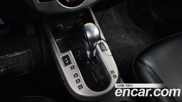 Kia Porte 2010 — photo 9