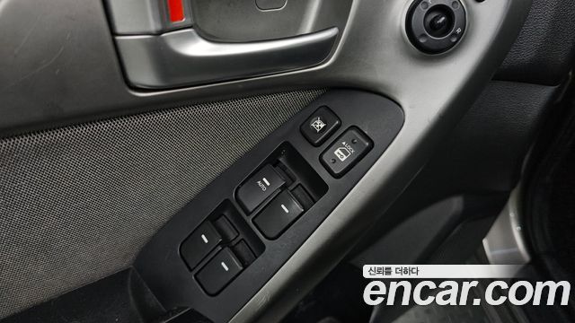 Kia Porte 2010 — photo 15