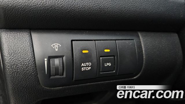 Kia Porte 2010 — photo 16