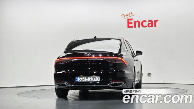 Hyundai Grandeur 2023 — photo 4