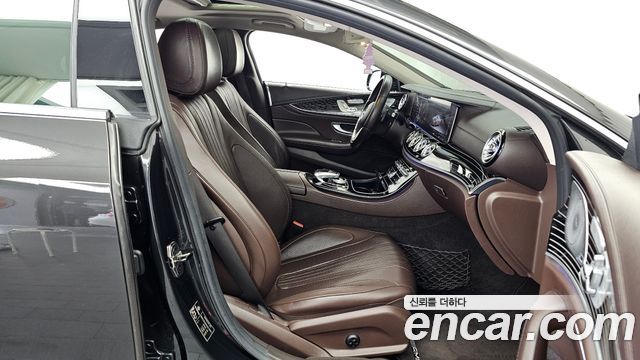 Mercedes-Benz CLS-Class 2019 — photo 17