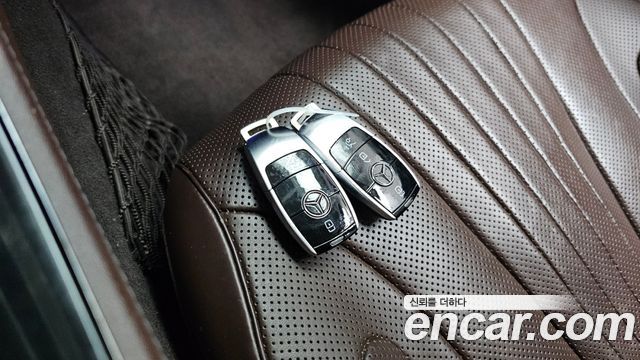 Mercedes-Benz CLS-Class 2019 — photo 16